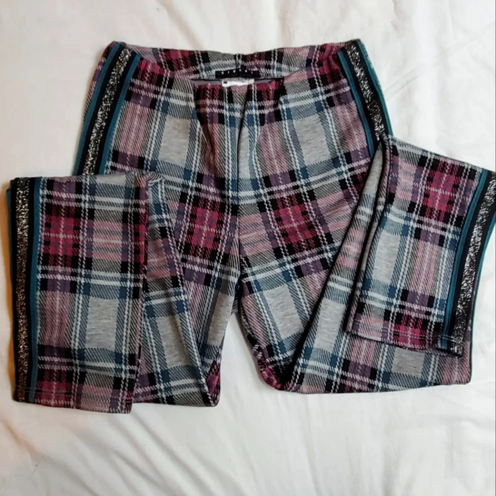 NWOT Sisley checkered jeggings